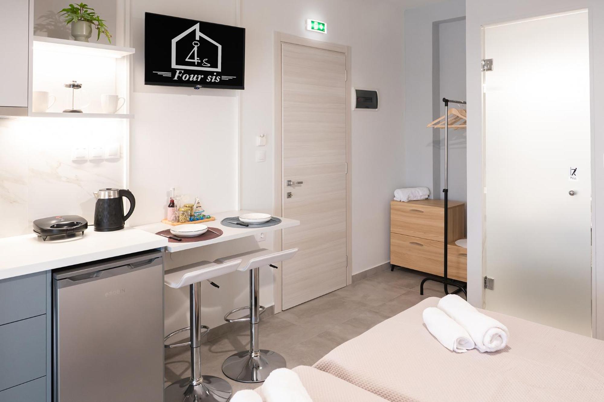 Four Sis Rooms Mangana Экстерьер фото