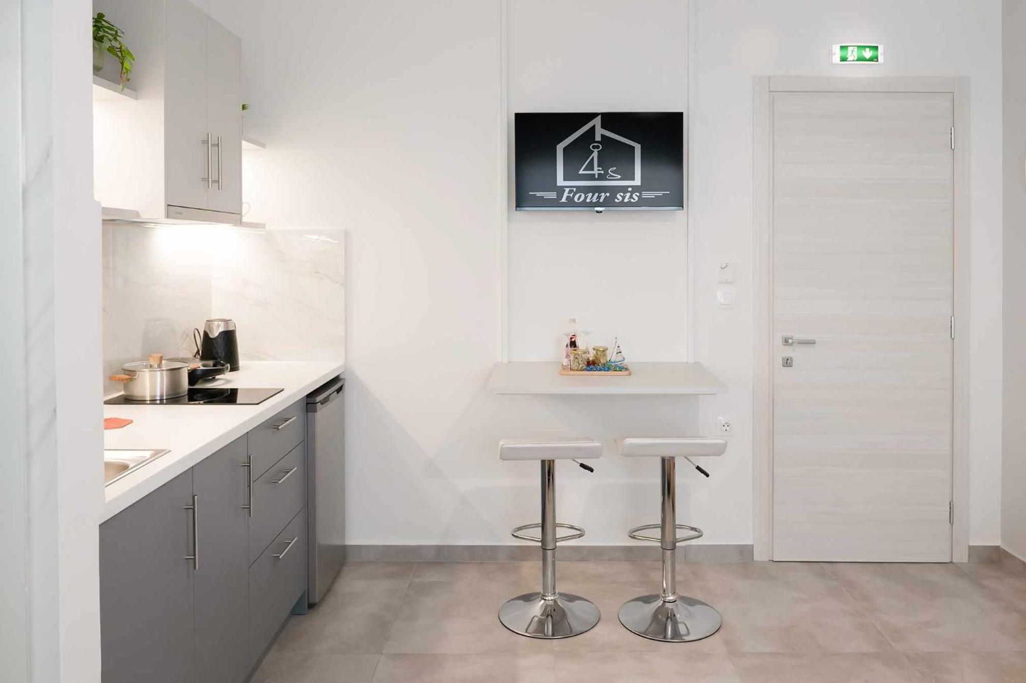 Four Sis Rooms Mangana Экстерьер фото