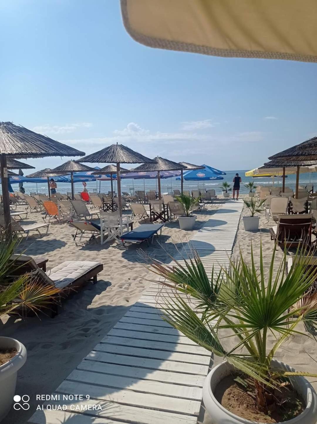 Four Sis Rooms Mangana Экстерьер фото